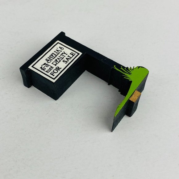 Shelia's Shelia Sheila Realty For Sale Sign Accessory Piece Wood Collectible - Picture 3 of 4